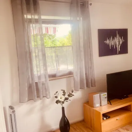 Appartement Mit Garten - A88519 *